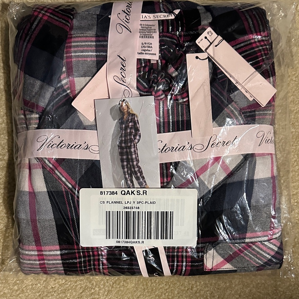 Victoria's Secret Flannel Plaid Pajama Set